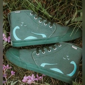 NEW Bangs Unisex Prehistoric Hightop Shoes: size 7M/8.5W